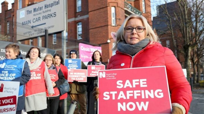 _110200401_111219_nurses_strike_action_33