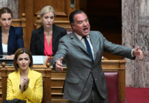«Άσφαιρα πυρά» Γεωργιάδη για τις πρόσθετες χρεώσεις των ιδιωτικών κλινικών
